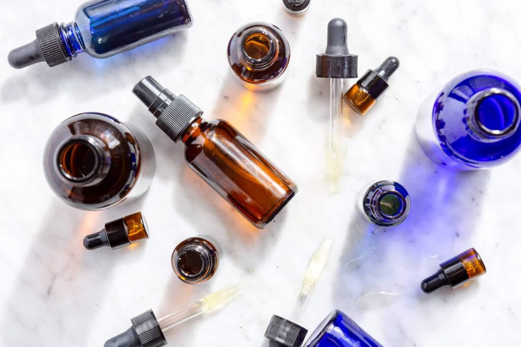 Bakuchiol Serum vs Retinol: Which is Better?