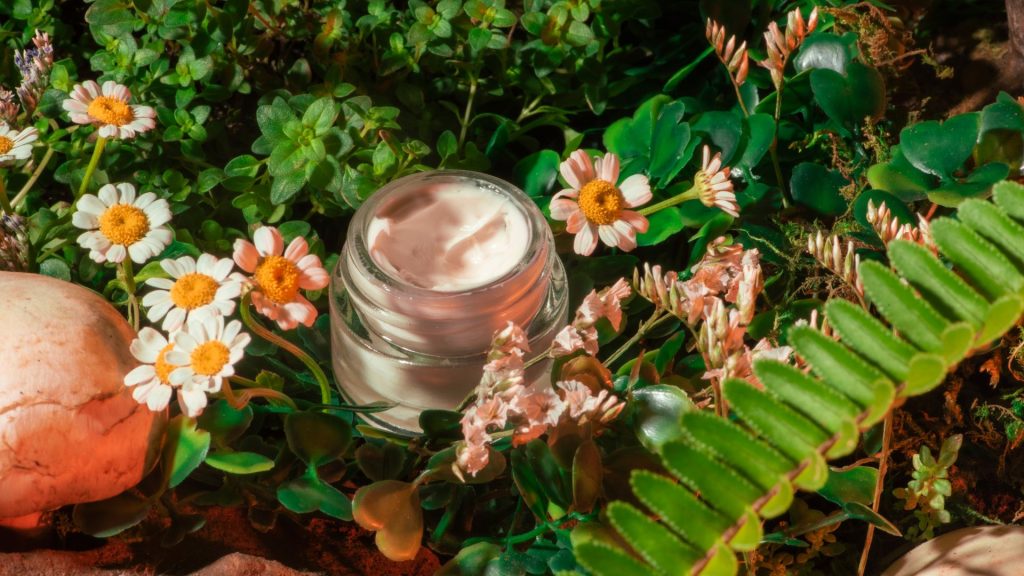 The Benefits of Botanical Skincare Solutions