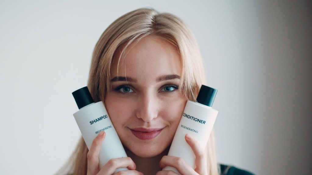 Shampoos and Conditioners – What’s the Difference?